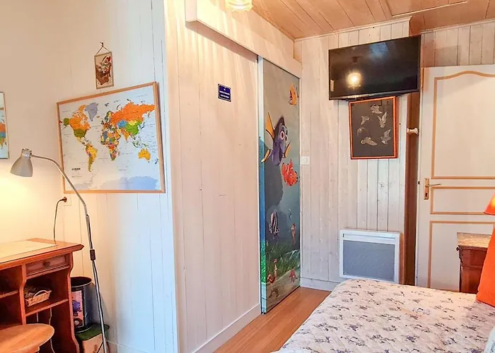 De Plain Pied A L Interieur Des Remparts